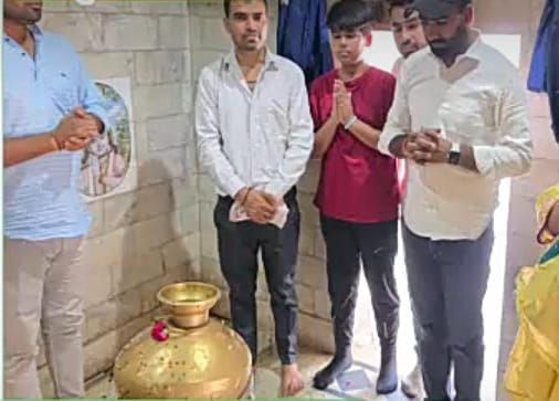 खुर्जा के प्राचीन श्री सिद्धेश्वर शिव मंदिर पर आयोजित भंडारे में शामिल हुईं समाजसेविका एड. रंजना सिंह...TV Newsकल तक