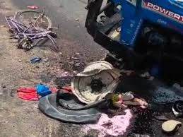 बुलंदशहर में दर्दनाक हादसा: ट्रैक्टर ट्रॉली की टक्कर से रिटायर्ड दरोगा की मौत, फरार हुआ चालक...TV Newsकल तक