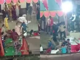 बुलंदशहर:खुर्जा में शादी समारोह में दो पक्षों में झगड़ा,6 लोग गिरफ्तार,घराती और बाराती आमने-सामने, लाठी-डंडे चले...TV Newsकल तक