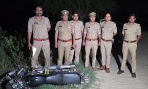 बुलंदशहर में पुलिस मुठभेड़ में बदमाश घायल:अवैध हथियार बरामद,युवती से छेड़छाड़ के आरोपी को पैर में गोली...TV Newsकल तक