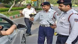 बुलंदशहर में 73 वाहनों के चालान से वसूला 1.07 लाख का जुर्माना,यातायात नियम तोड़ने वालों पर पुलिस ने की कार्रवाई...TV Newsकल तक