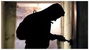 बुलंदशहर में 10 बदमाशों ने गार्डों को बंधक बनाया:पुलिस चौकी से 200 मीटर दूर पड़ी डकैती,1.15 लाख रुपए और सामान लूटा...TV Newsकल तक