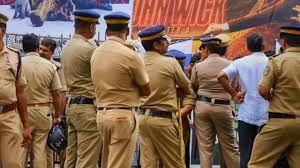 12 साल की बच्ची को उठाने की कोशिश:शिकारपुर में नाबालिग से छेड़छाड़ का प्रयास,परिजनों ने आरोपी को पकड़ा...TV Newsकल तक