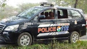 बुलंदशहर:शराबी ने डायल 112 की गाड़ी पर किया हमला,ईंट से तोड़ा शीशा,चालक पर हाथापाई की कोशिश...TV Newsकल तक
