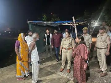 खुर्जा में SDM ने किया हाईवे निरीक्षण:कावड़ यात्रा की तैयारियां तेज,जहांगीरपुर में हटा अतिक्रमण,अवैध कट बंद कराए..TV Newsकल तक