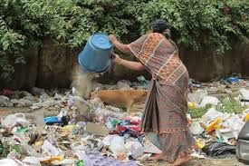 निजी अस्पताल खुले में फेंक रहे कचरा:स्याना में बायोमेडिकल वेस्ट का गलत निस्तारण,स्वास्थ्य विभाग मौन...TV Newsकल तक