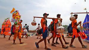 बाबा को लकवा मारा,बच्चा कलश कांवड़ लेकर निकला:15 किमी चल रहा,70 किमी की दूरी,बोला- भोलेनाथ जल्दी ठीक करे...TV Newsकल तक