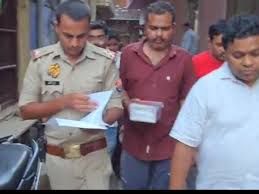 खुर्जा के जैन मंदिर से 400 सोने की बर्क चोरी:पुलिस कर रही जांच,जीर्णोद्धार के दौरान कारीगर ने चुराया...TV Newsकल तक
