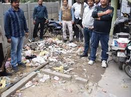 बुलंदशहर रोड की हालत खराब:गाज़ियाबाद के इंडस्ट्रियल एरिया में गड्ढों से परेशान लोग, NH-9 से जुड़ी सड़क पर लगता है जाम.... tv Newsकल तक