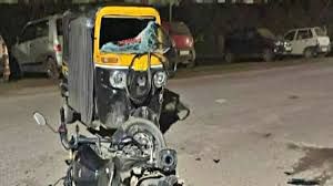 सिकंदराबाद में ऑटो ने छात्रों की बाइक को मारी टक्कर:तीन छात्र घायल,स्कूल से लौटते समय हादसा,एक की हालत गंभीर...TV Newsकल तक