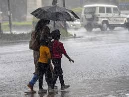 स्याना में बारिश से तापमान में 3 डिग्री की गिरावट:कई मोहल्लों में जलभराव,श्रद्धालुओं ने किया मंदिरों में जल अभिषेक...TV Newsकल तक