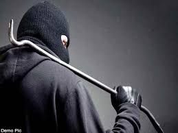 डिबाई में दुकानों से चोरी का खुलासा:तांबे का तार और साइकिल बरामद,शातिर चोर समेत तीन गिरफ्तार...TV Newsकल तक