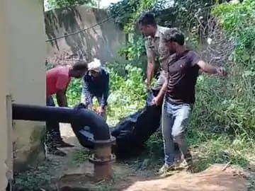 खुर्जा में आवास विकास कॉलोनी के पास मिला था:युवक का शव मिलने के बाद 4 लोगों पर केस,नौकरी दिलाने के बहाने मारा...TV Newsकल तक