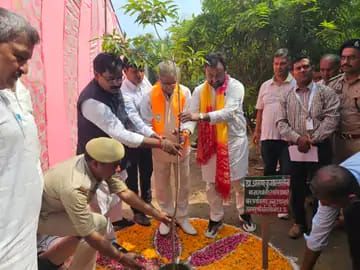 पालिका अध्यक्ष ने मनाया पीएम मोदी का 75वां जन्मदिन:75 असहाय लोगों की मदद करने का संकल्प,मोदी की लंबी आयु के लिए सपत्नी व्रत रखा...TV Newsकल तक