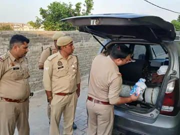 डीजे पर नाचने को लेकर दो गुटों में झगड़ा:6 लोग घायल,सिकंदराबाद में अखंड ज्योत यात्रा के दौरान पथराव,कई वाहन क्षतिग्रस्त...TV Newsकल तक