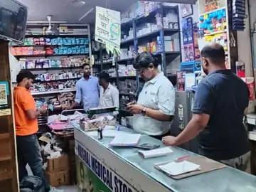 बच्चों की मौत के बाद बुलंदशहर में मेडिकल स्टोर्स पर छापेमारी:ड्रग विभाग ने कफ सिरप के 25 नमूने लिए...TV Newsकल तक